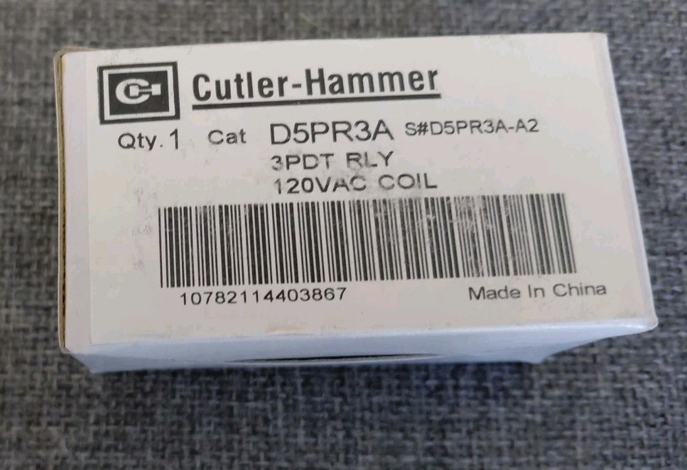 Cutler-Hammer D5PR3A Plug-In Socket Relay 120V