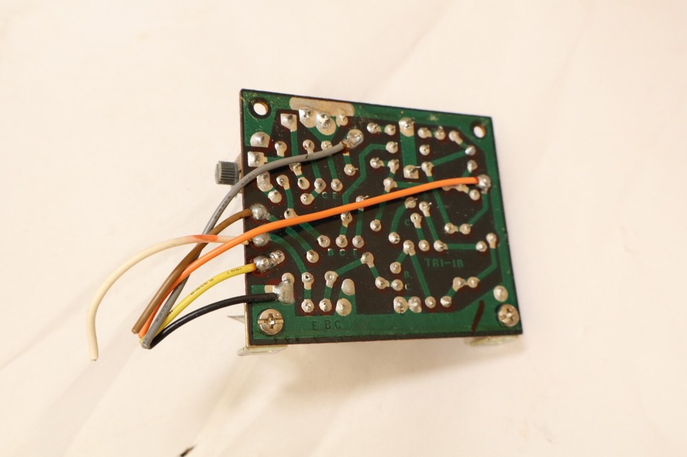 Sansui Model 2000 Tuner amplifier Part Board Tri-1B