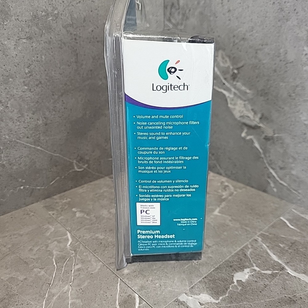 Logitech PC Premium Stereo Headset with Microphone & Volume Control *Read*