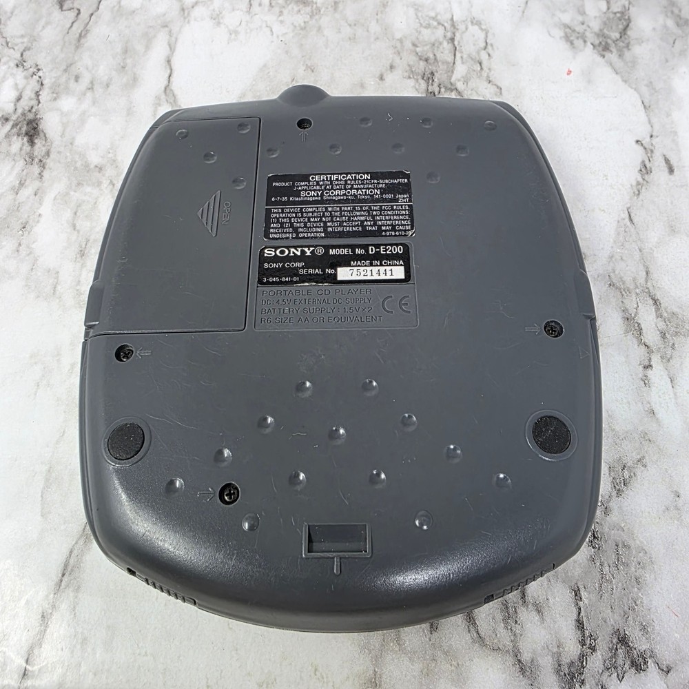 Sony Discman ESP2 Mega Bass Portable CD Player D-E200 Working with Issues