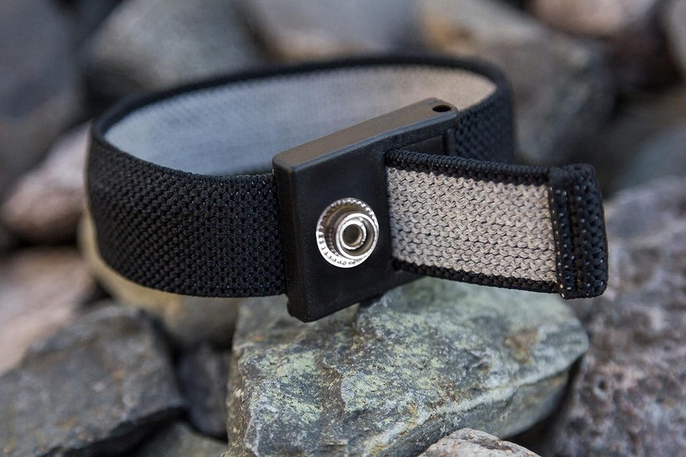 Effective 2 Pack Black Earthing Wrist Straps - Elevate Mood and Reduce Stress