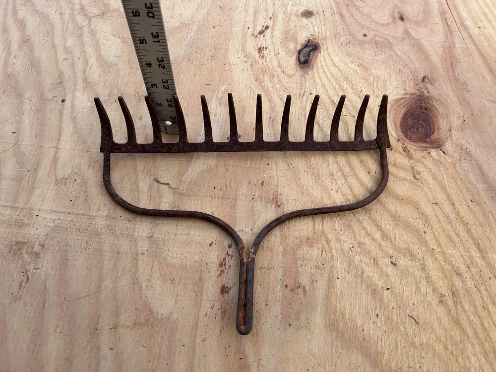 Rake Head Rusty Rustic no handle Original Vintage Primitive Metal