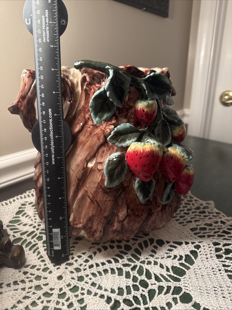 Apple tree Design 3D Strawberry Patch Tree Planter. X Large