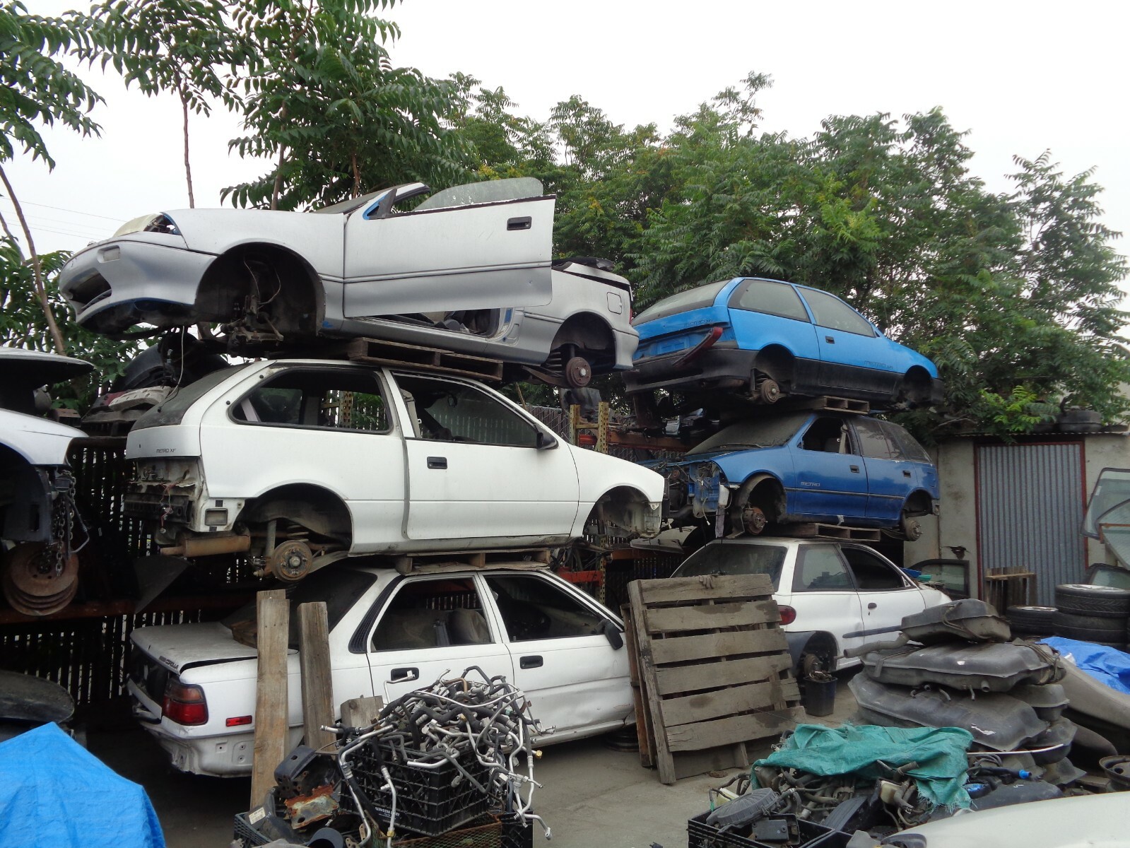 OPEN BID SECTION METRO 1991 THROTTLE BODY FOR CANADIAN VERSION STANDARD TRANS