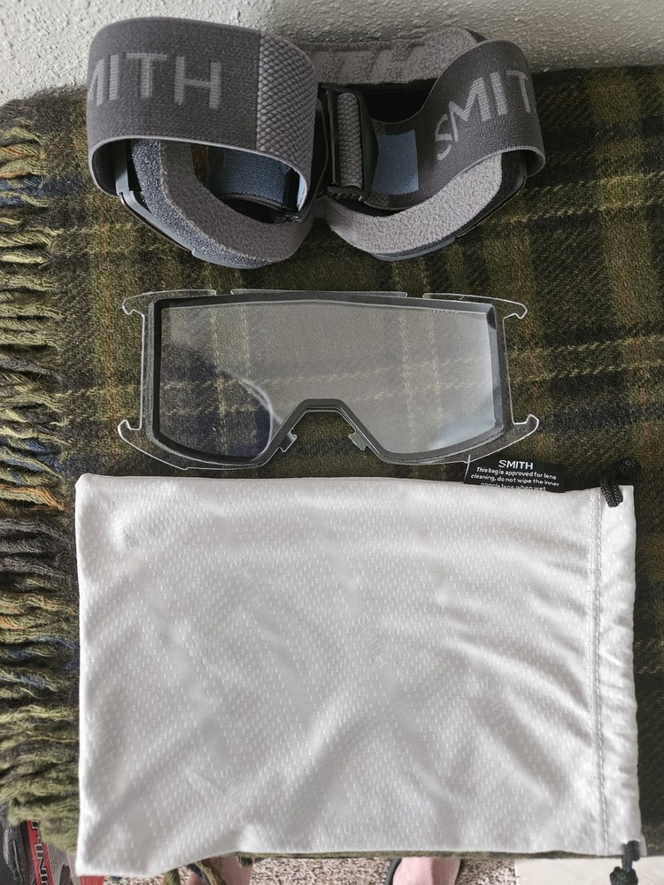 Smith Squad Ski Goggles Gray Frame Red Mirrored Interchangeable Lens