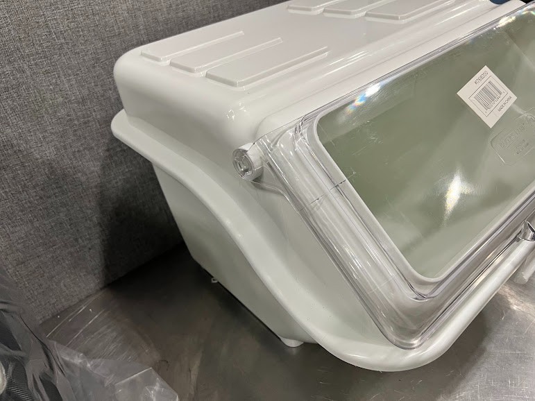 Baker's Lane 12.6 Gallon / 200 Cup Shelf Ingredient Bin.