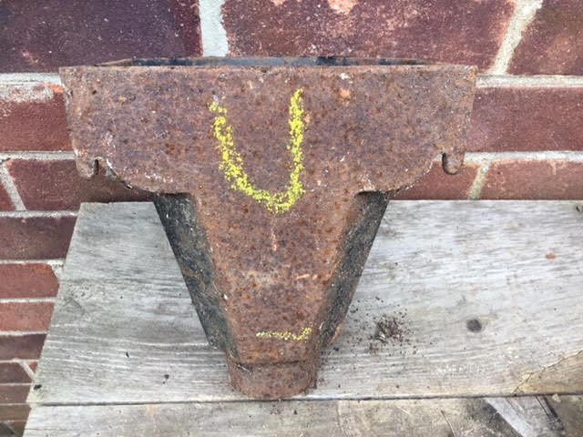 CAST IRON RAIN HOPPER,GARDEN/FEATURE/PLANTER(U)
