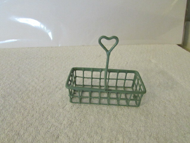 Heart Shaped Handle Trinket Box/Basket BX-F