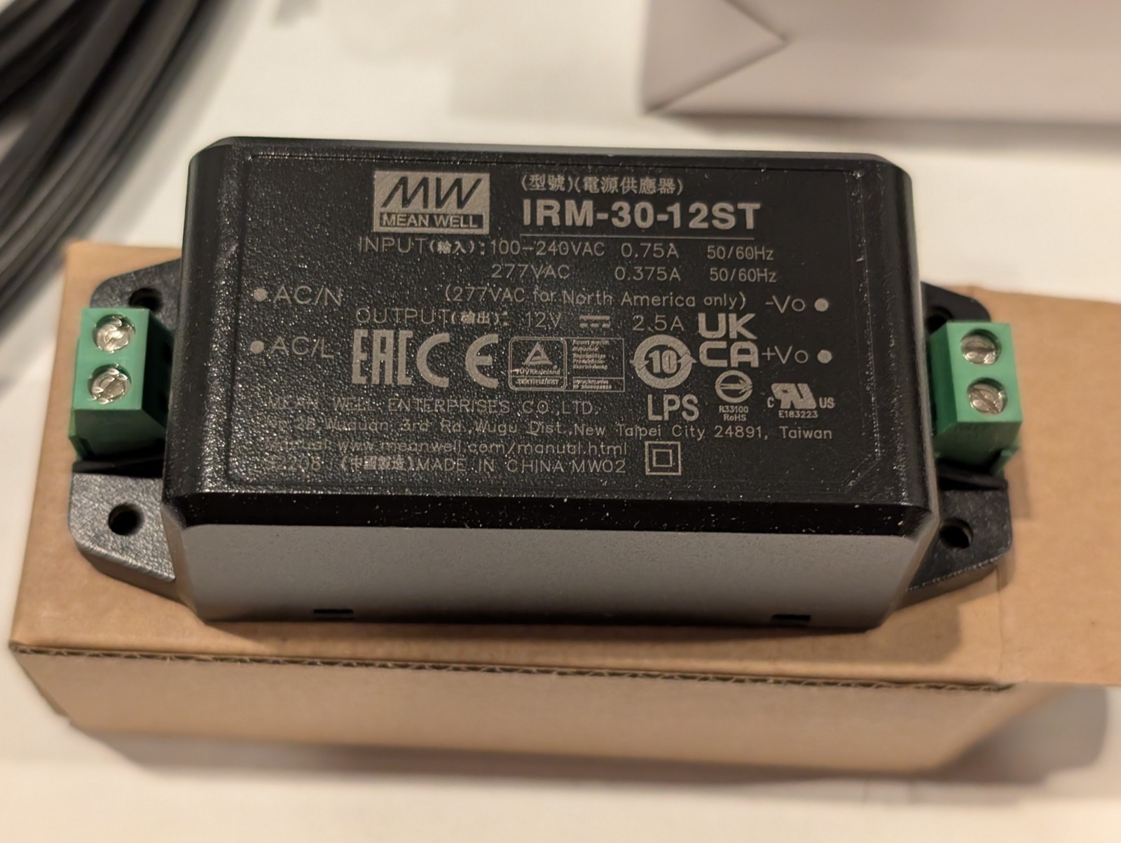 Sure-Fi Portable Access Kit Wiegand DS004 Controller and Remote HID ThinLine II