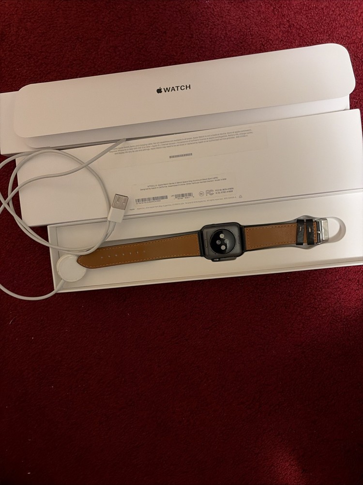 Apple Watch Series 3, 38mm, Space Gray, Unlocked