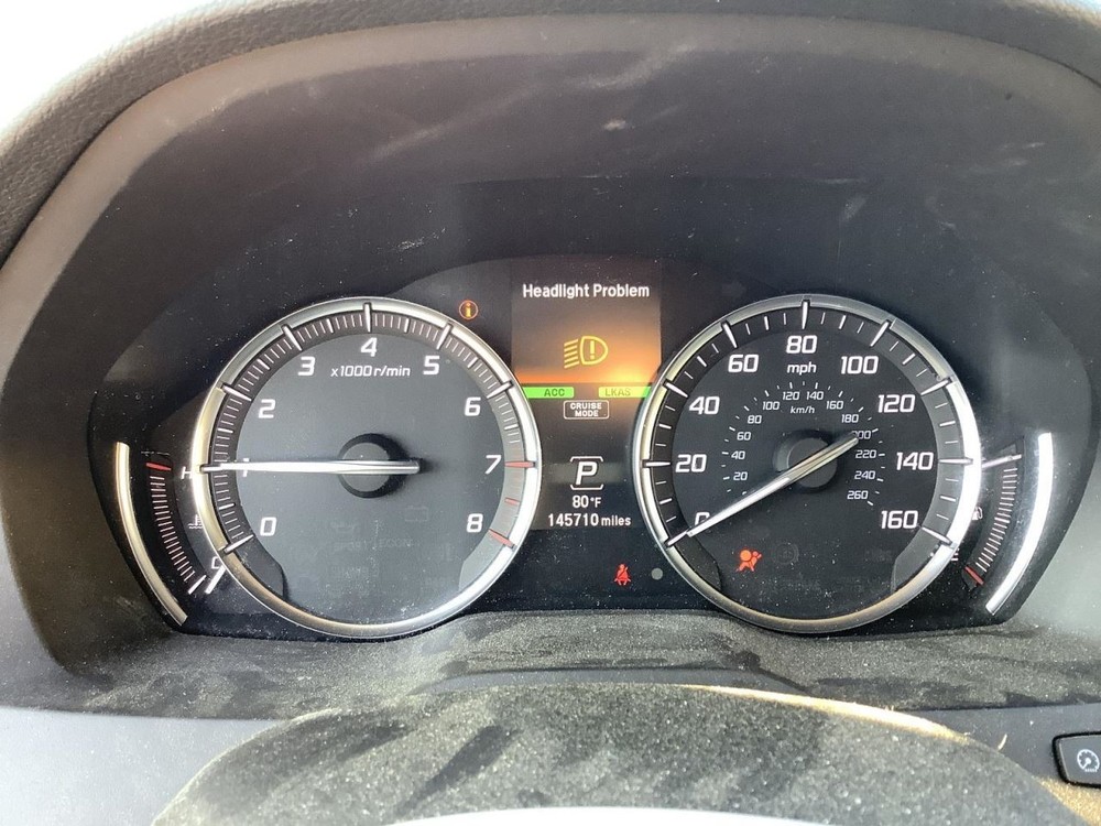 MDX 2017 Glove Box 4694809