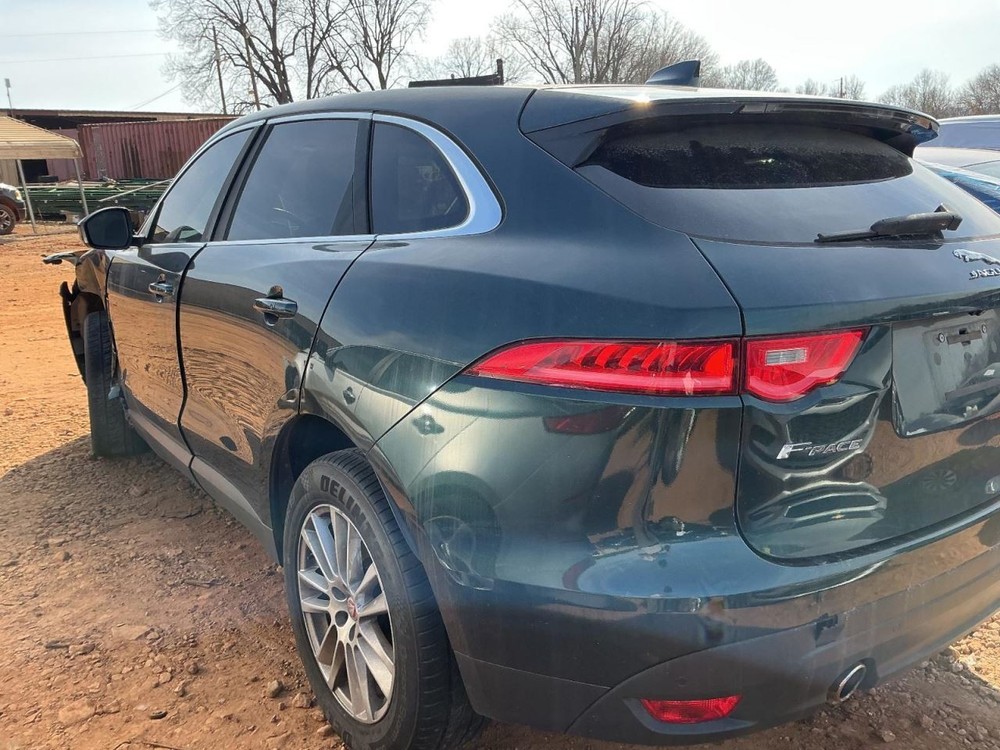 F-PACE 2017 Glove Box 4960752