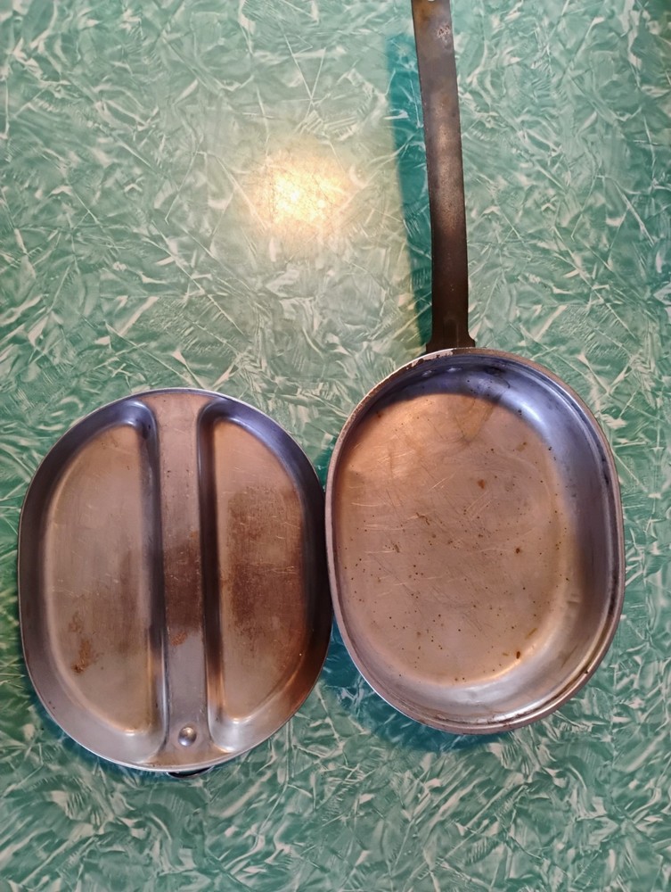 WWII US Mess Kit Dated 1945 Made by E.A. Co