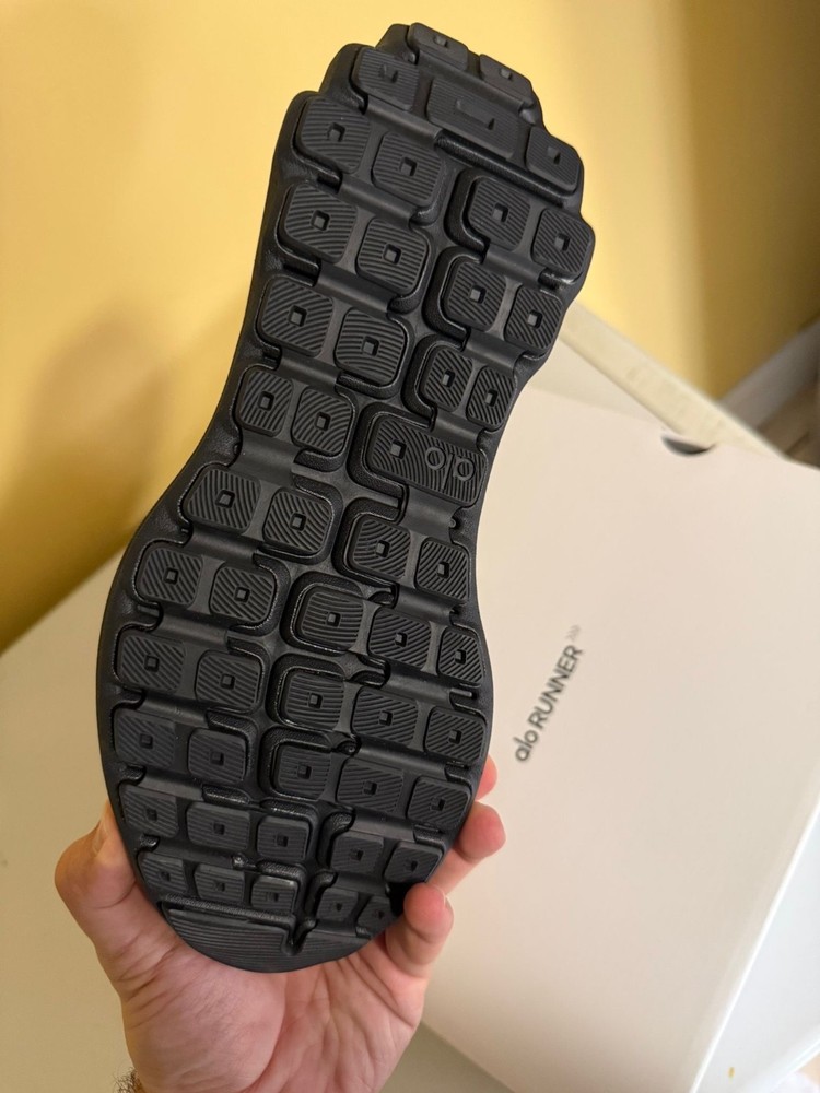 alo runner black/black