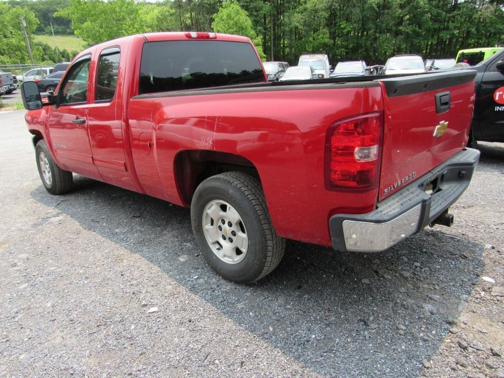 SILVRDO15 2012 Glove Box 1052685