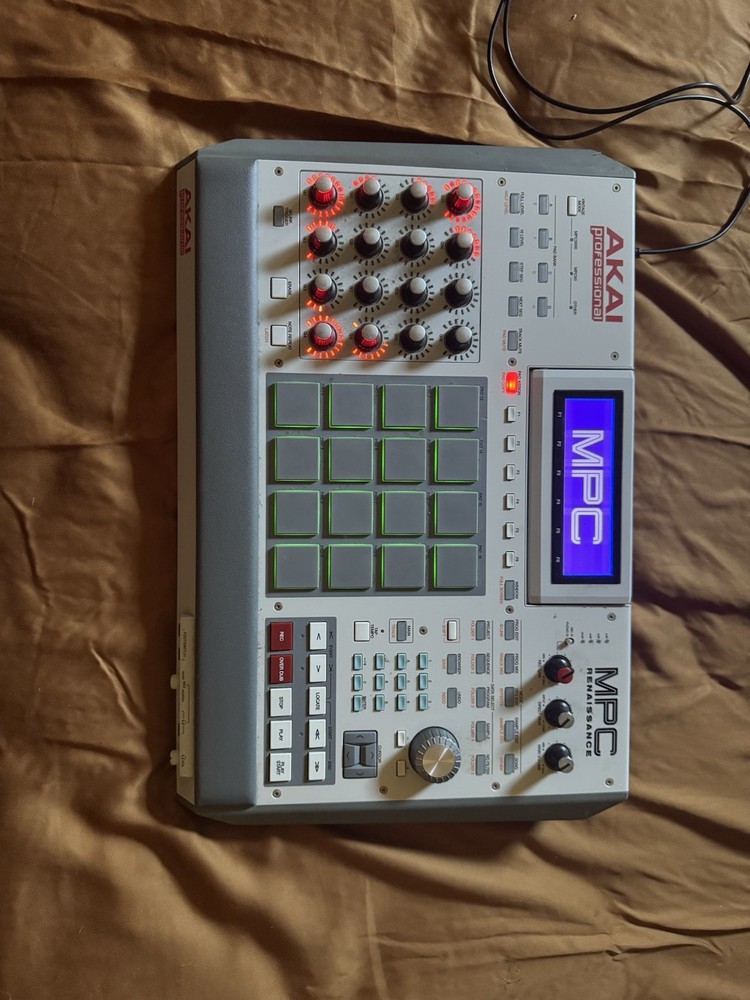 Akai MPC Renaissance Sampler Sequencer Professional Controller