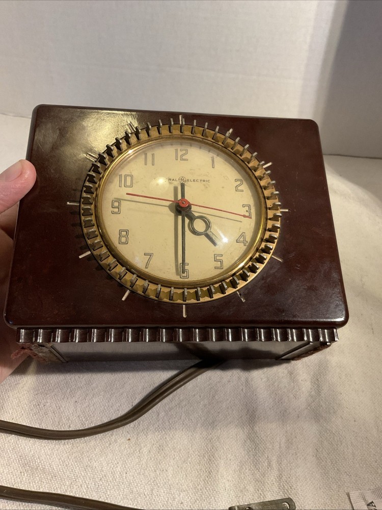 Vintage General Electric Model 8H58 Brown Bakelite Timer & Clock READ