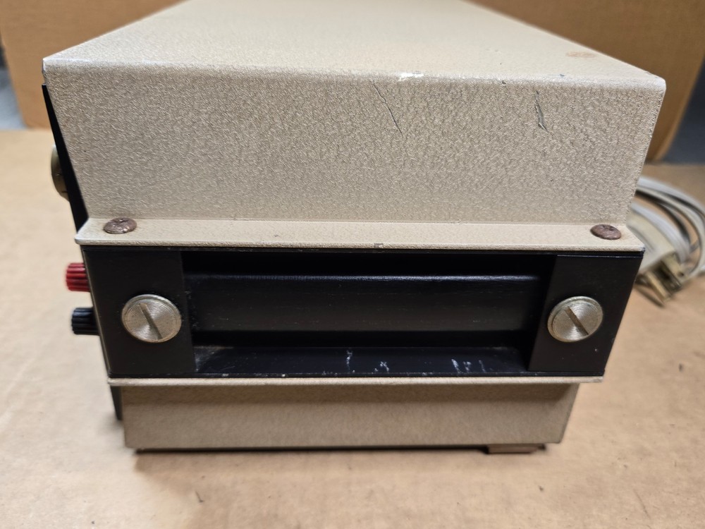 Heathkit IG-18A Low Distortion Audio Generator - Powers on - AS-IS - Untested