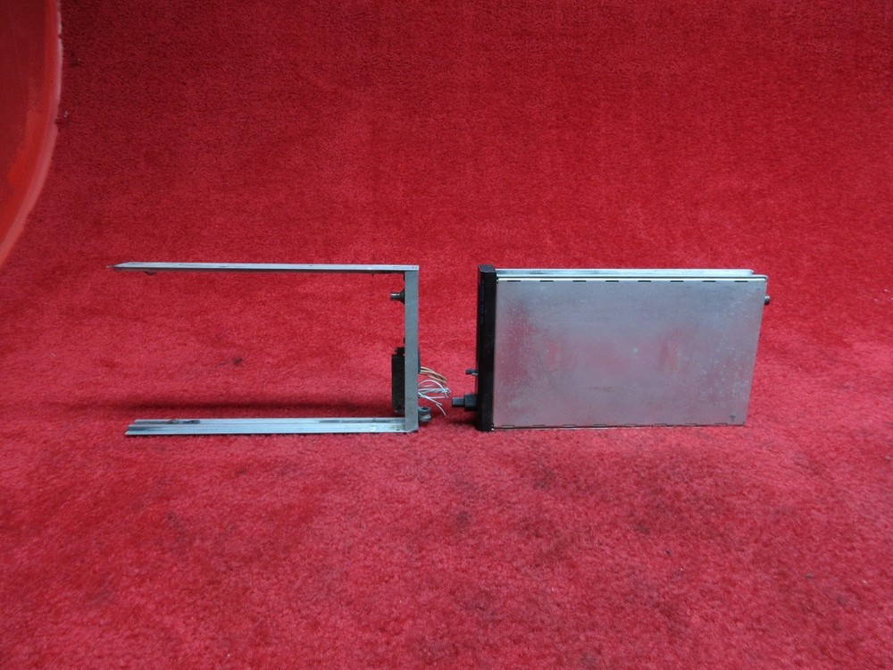 Narco Avionics DME 890 Interrogator W/ Mounting Tray