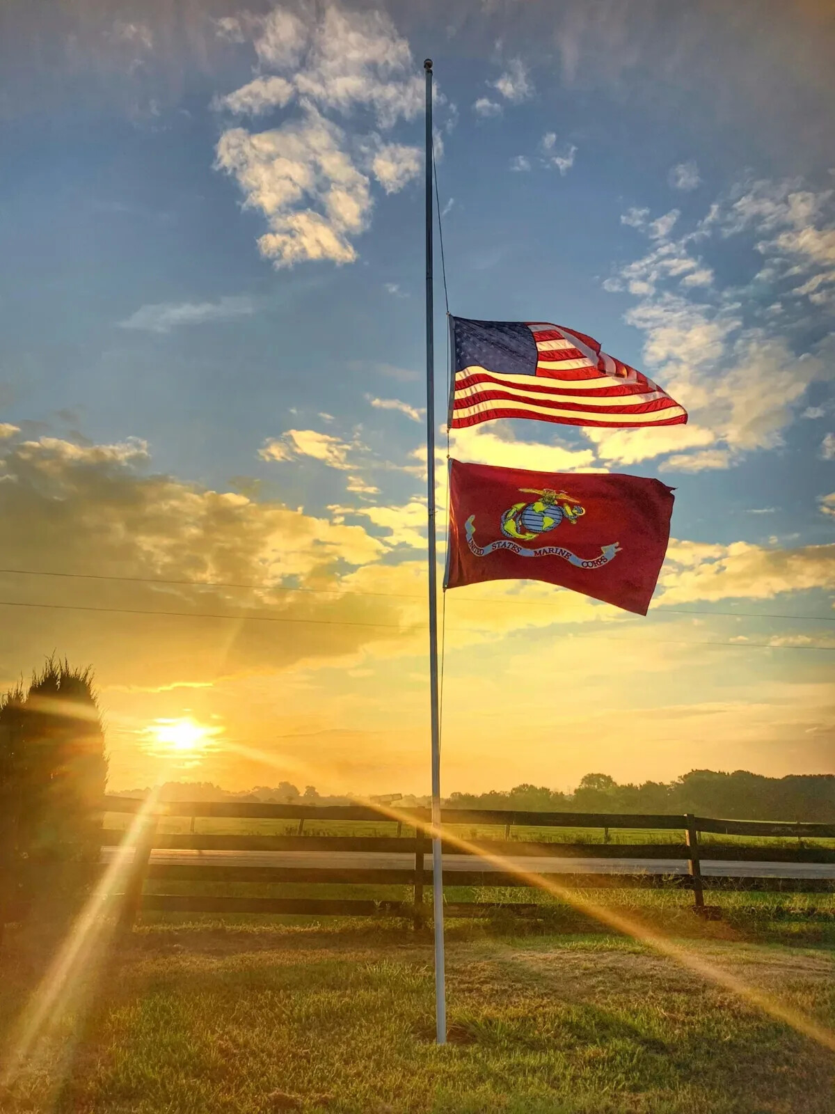 20' Delta SECTIONAL Residential Flagpole (Silver)