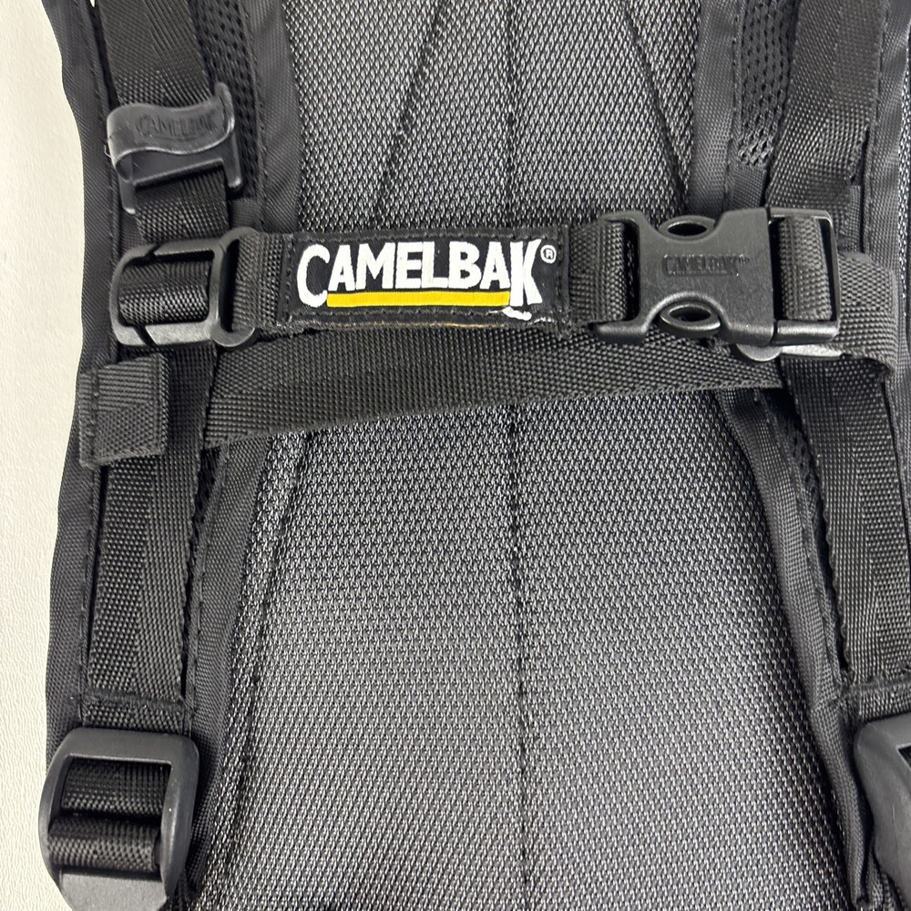 Camelbak Classic Blue & Gray Hydration Backpack Zipper Pocket W/ Bladder 70oz