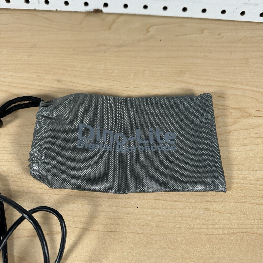 Dino-Eye Microscope AM7023 EYE PIECE USB CAMERA