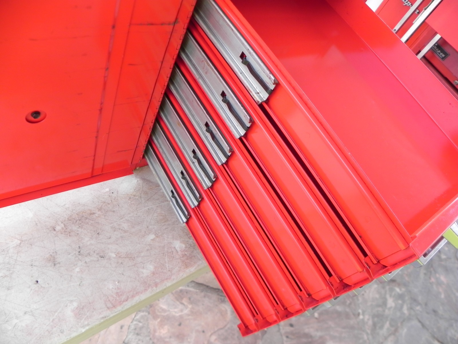 Vintage Mac Tools MB302 H3 6 Drawer Mini Side Cabinet Red USA 2 Keys (NICE)