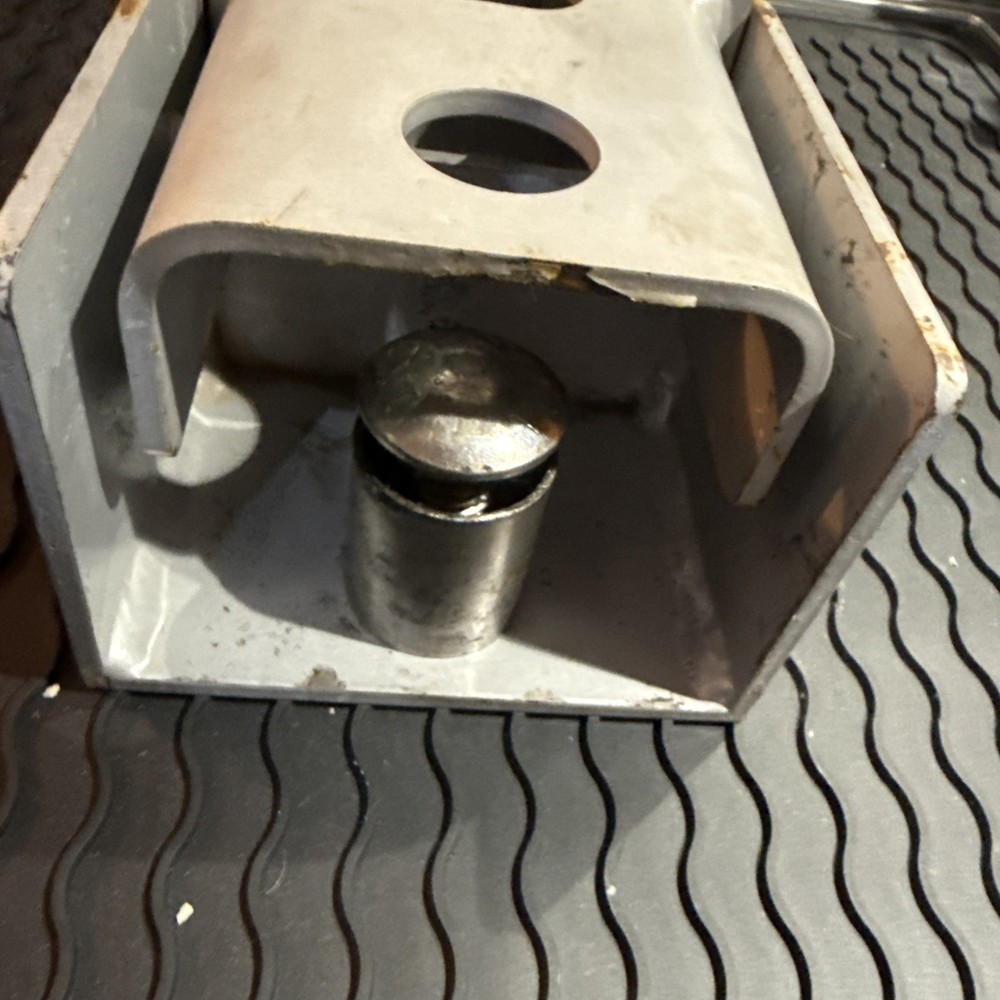 MEGAHITCH LOCK COUPLER VAULT For Airstream. W/Keys
