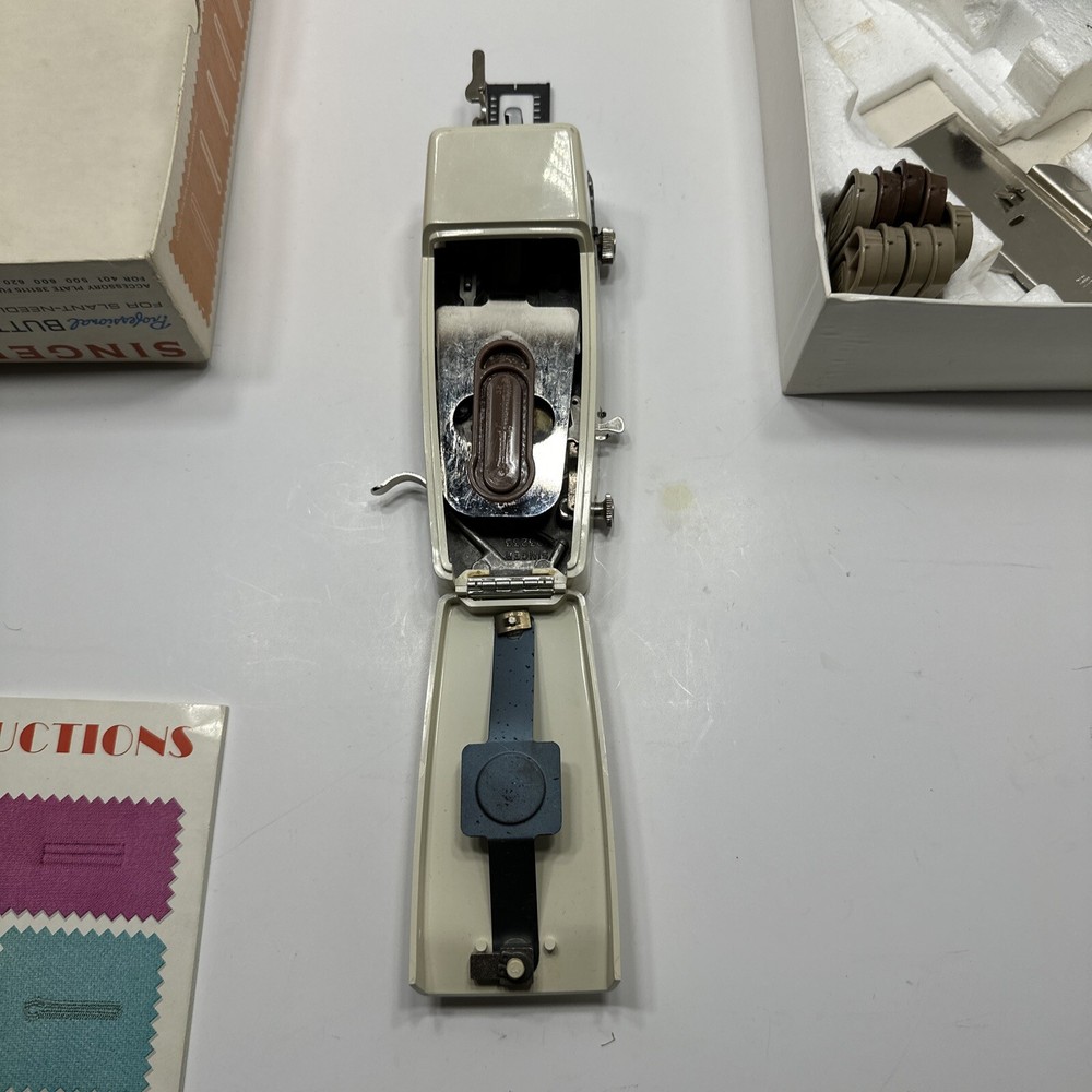 VTG Singer Professional Buttonholer For Sewing Machine 20 Attachments & Manual
