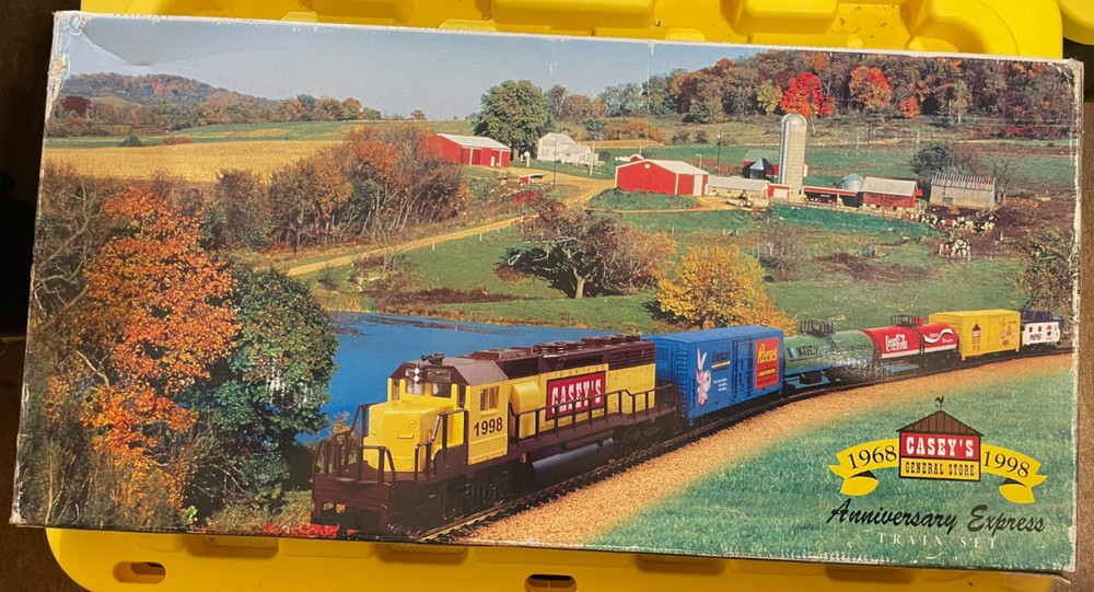 IHC HO - Casey's General Store Anniversary Express - Train Set