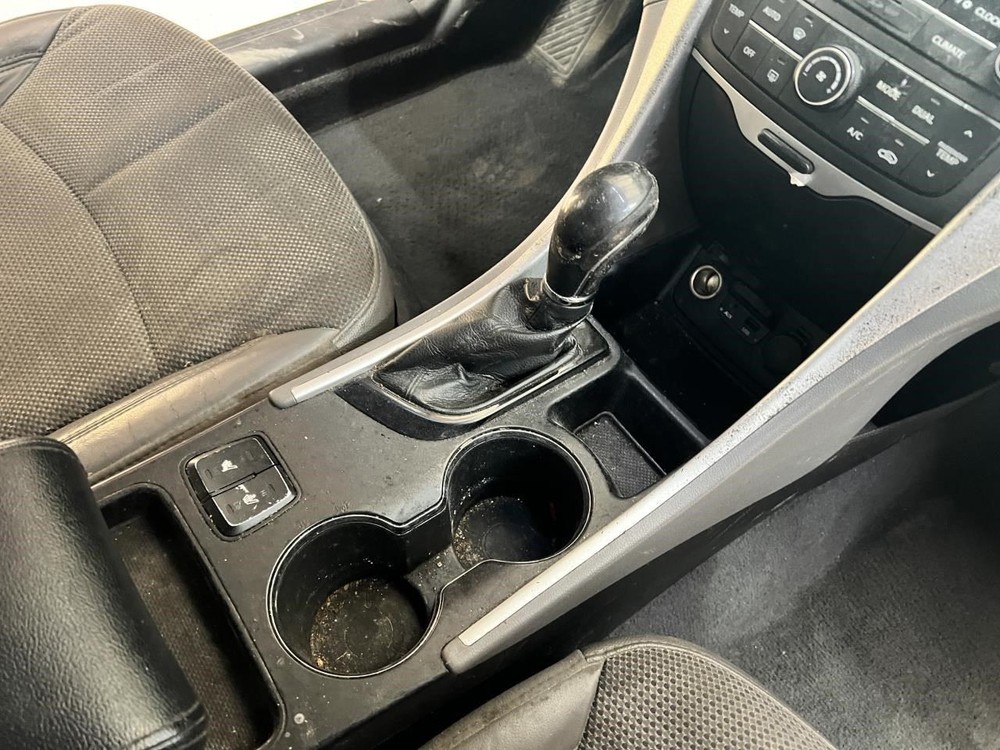 Fuse Box Engine Compartment VIN C 8th Digit Fits 11-14 SONATA 104814545