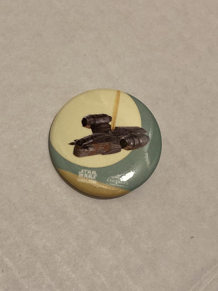 SDCC 2022 Hallmark Keepsake RAZOR CREST PIN