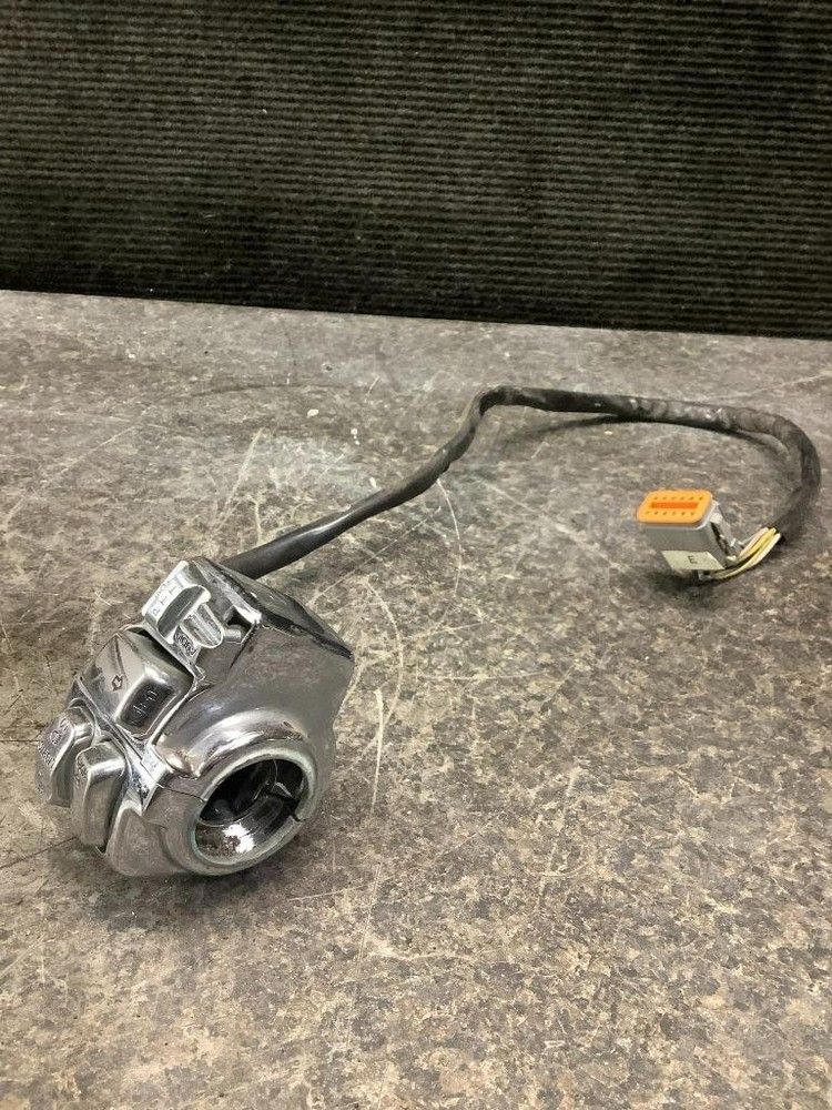 06 Harley Ultra FLHT FLHTCUI Left Turn Switch Control 18G