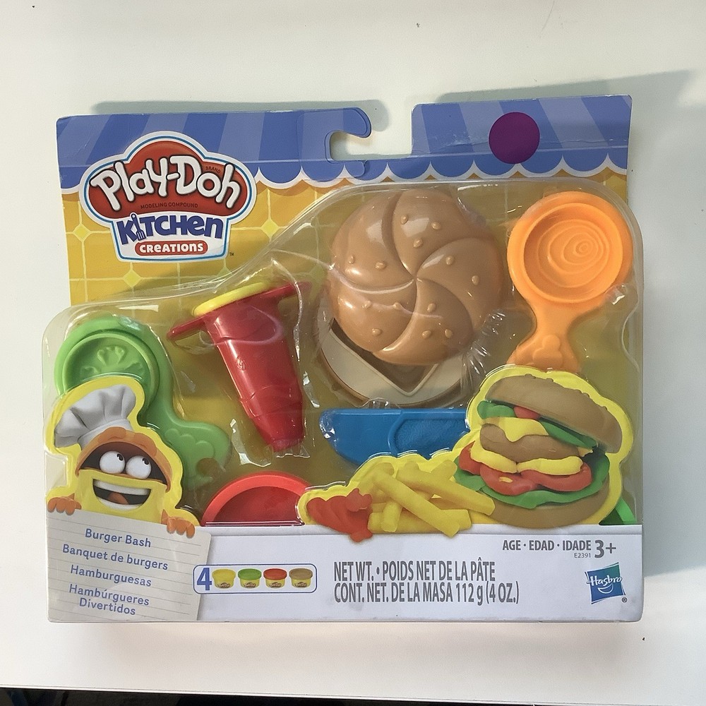 Play-Doh Kitchen Creations Burger Bash Set New In Box