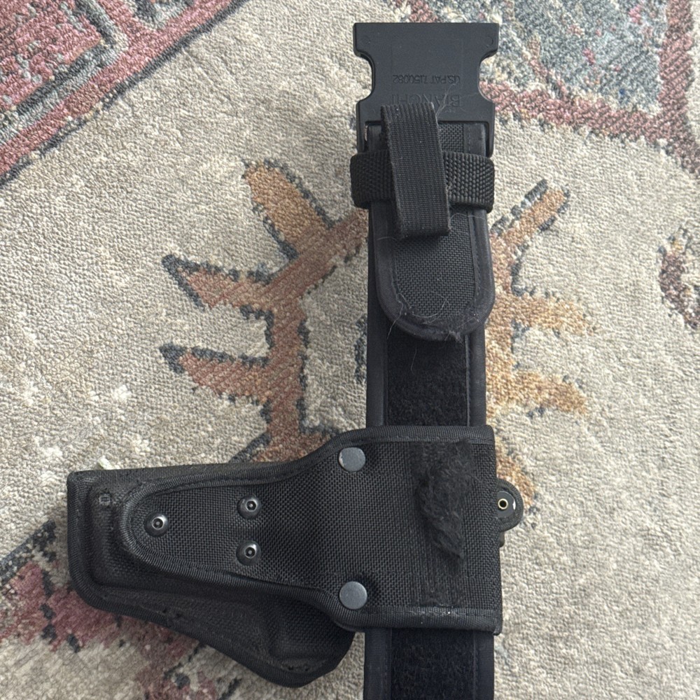 Bianchi Duty Belt Size Medium With Accessories Good Condition