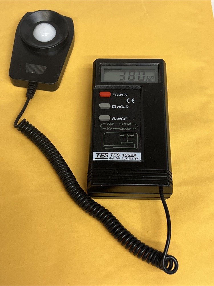 TES-1332A Lux Meter Digital Light Illuminometer 200000 Lux Illuminance