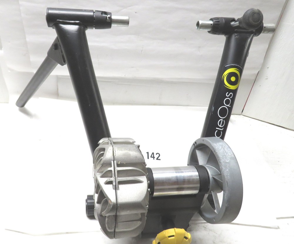 CycleOps Fluid2 Indoor Bike Trainer Cycle Ops