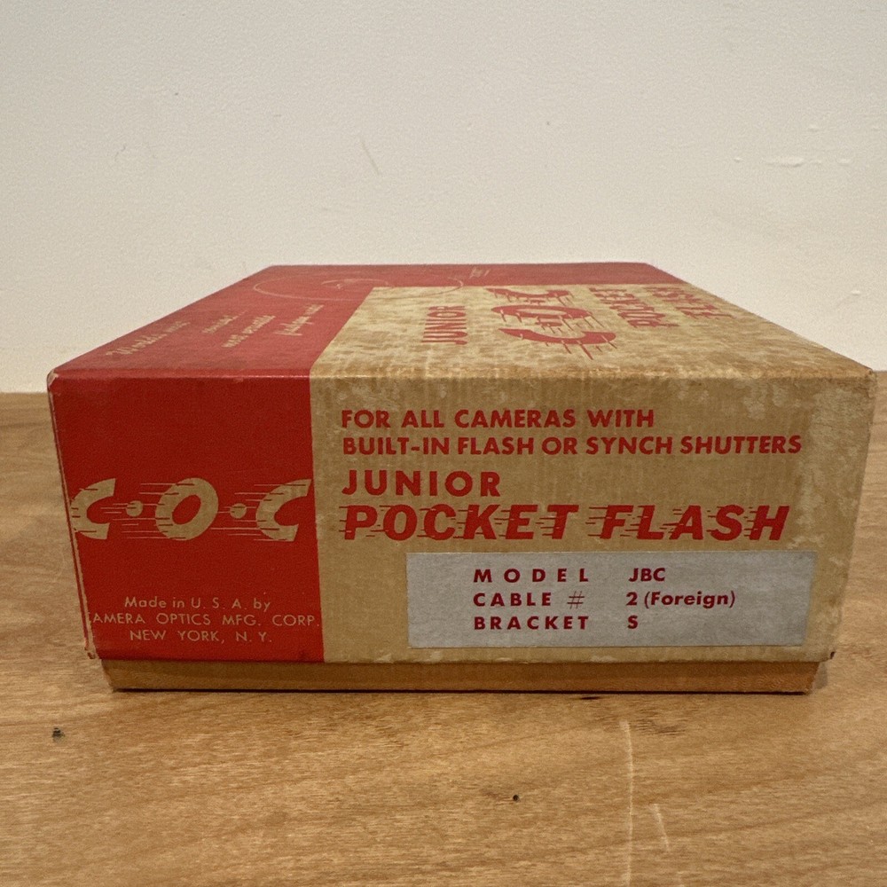 Vintage Camera ''JUNIOR C.O.C POCKET FLASH”