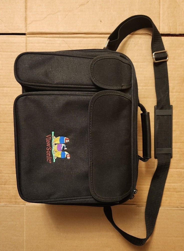 Viewsonic PJD6211 DLP 3D Ready Projector with Case 0 Hours, bundle