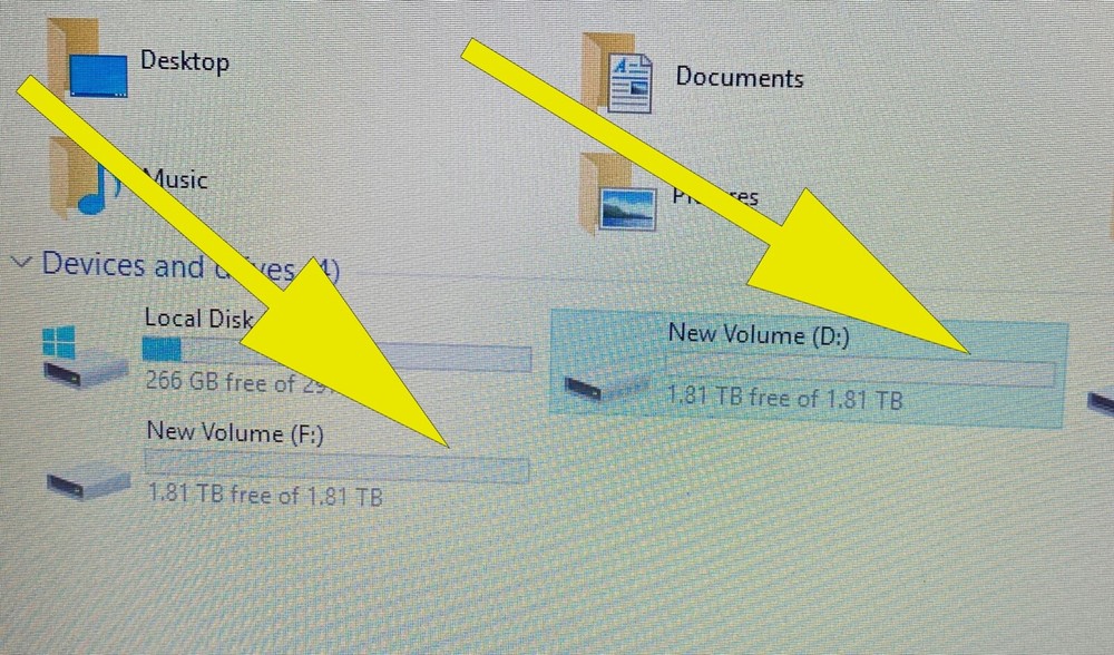 Sans Digital RAID Case With 2x 2TB External USB 2.0 Hard Drives.