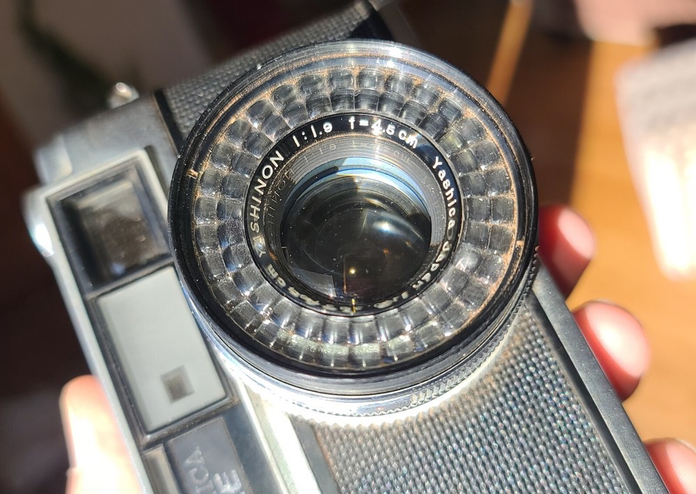 Yashica EE Rangefinder Camera W/4.5cmf:1.9, Tested Working. Case,cap 9+