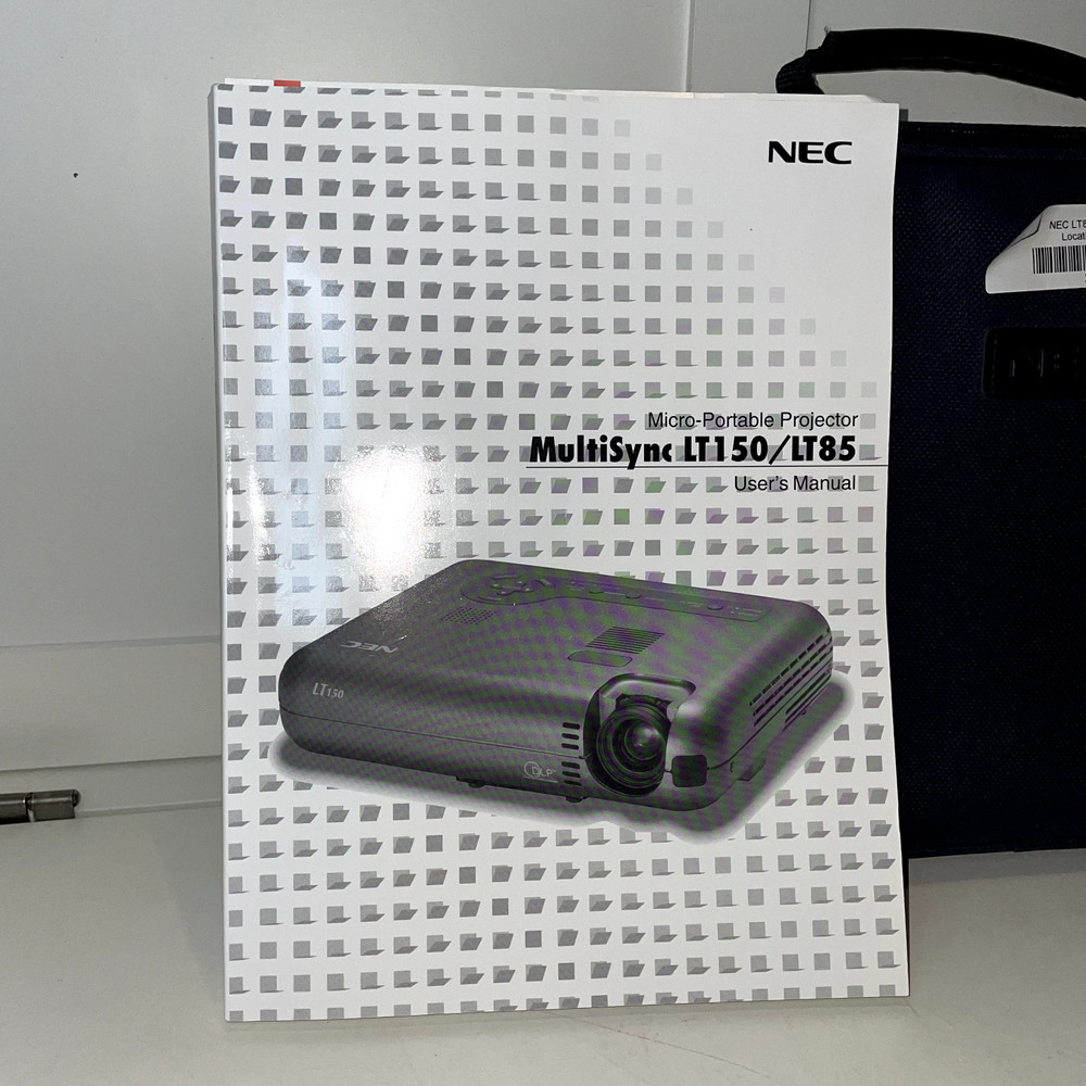 NEC LT150Z Projector w/ Remote & Carrying Case *Tested / Working*