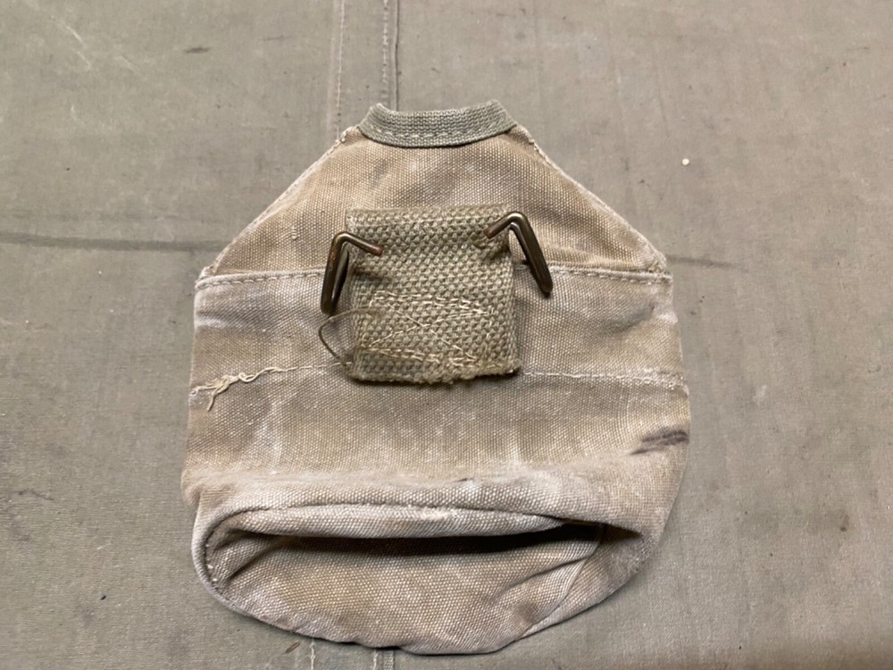 ORIGINAL WWII US USMC MARINE P1941 3RD PATTERN CANTEEN COVER