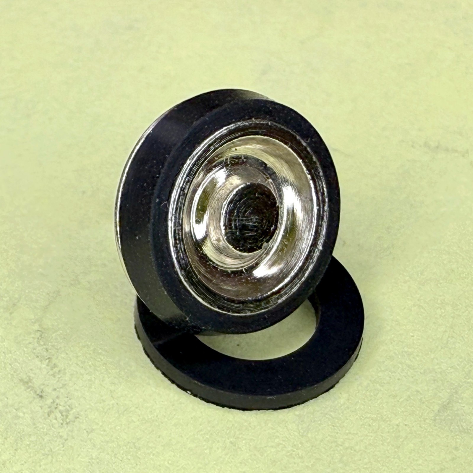 TRACTION TIRE - HO Scale 10 Pieces - MANTUA & TYCO, Life Like Diesels