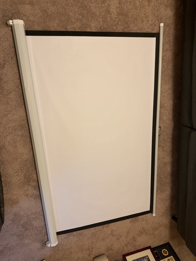 Projector Screen (pull Down Style)