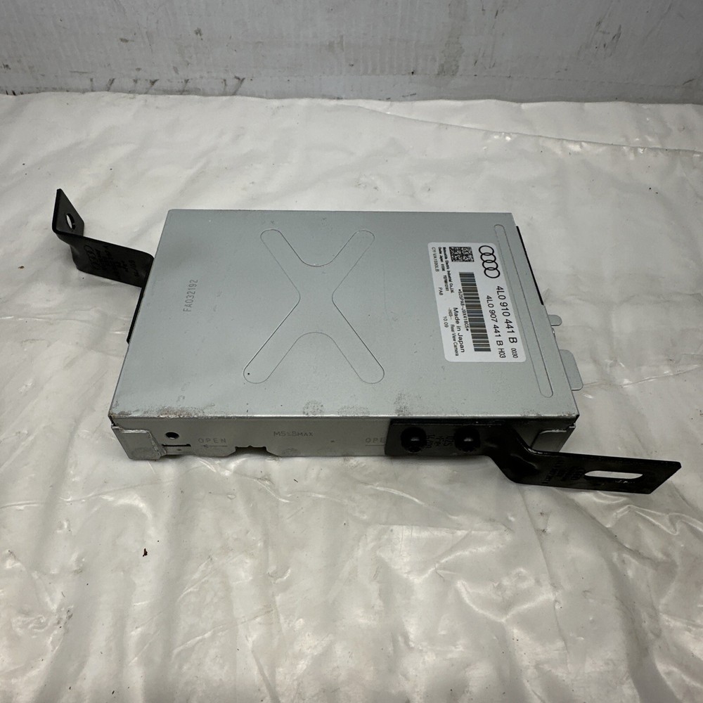 2009-2015 AUDI Q7 4L - REAR VIEW / Reverse Camera Control Module 4L0907441B