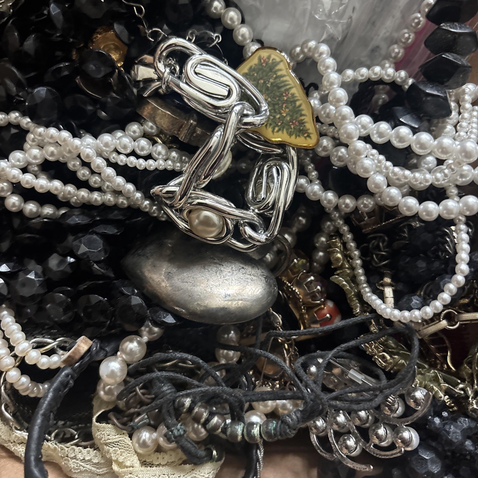 1 Pound Unsorted Tangled Jewelry Vintage Modern Wear Junk Mystery Treasure Hunt