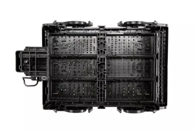 Genuine GM Fuse & Relay Box 84075773