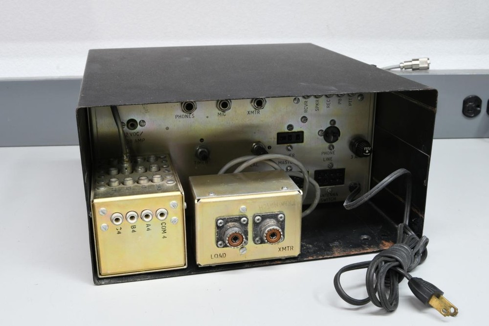 DRAKE C-4 STATION CONTROL CONSOLE