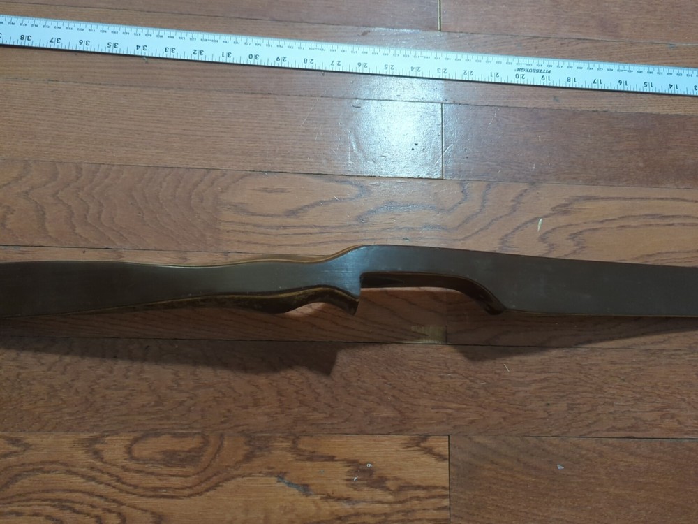Vintage Ben Pearson Deerslayer 7300 58” bow